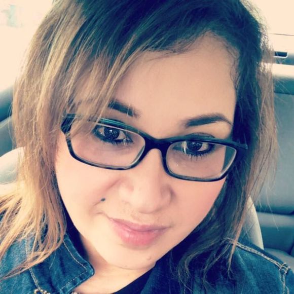 Meet your Posher, Eliza - Picture 1 of 1